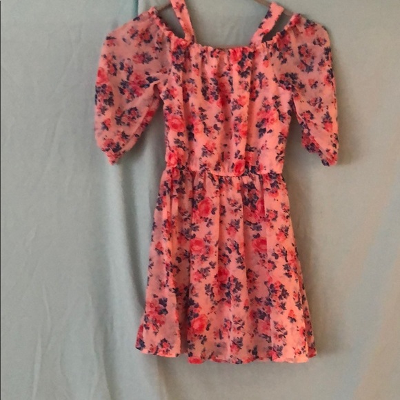 Dress - Picture 2 of 4